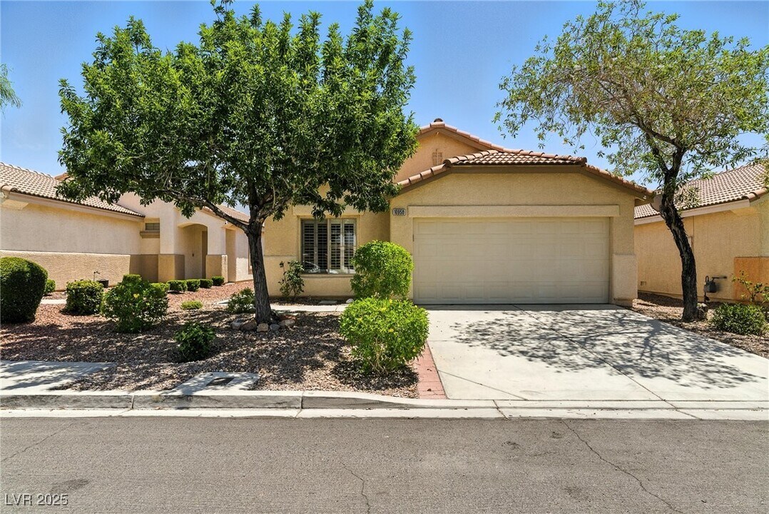 10950 Crispinio St in Las Vegas, NV - Building Photo