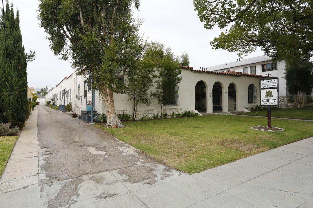 1129-1131 E California Ave in Glendale, CA - Building Photo