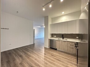 2550 S Wabash Ave in Chicago, IL - Building Photo - Building Photo