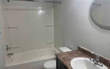 1017 Northumberland Ave in Saskatoon, SK - Building Photo - Building Photo