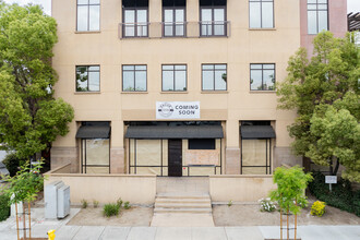 101 W Mission Blvd in Pomona, CA - Foto de edificio - Building Photo