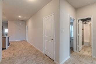 14207 Irvine Rnch Trl in Conroe, TX - Building Photo - Building Photo