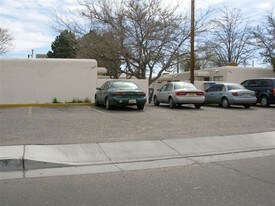 522-524 Texas St NE in Albuquerque, NM - Building Photo