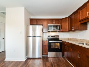 75 Wolf Creek Ln in Lillington, NC - Foto de edificio - Building Photo