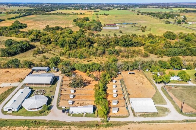 8751 FM2931, Unit 3 in Pilot Point, TX - Building Photo - Building Photo
