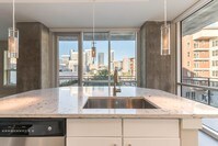 Eighteen25 Downtown photo'