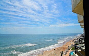 2900 N Atlantic Ave in Daytona Beach, FL - Building Photo - Building Photo