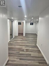 126 W Oak Trl in Kitchener, ON - Building Photo - Building Photo