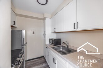 1400 Chicago Ave, Unit 802 in Evanston, IL - Building Photo - Building Photo