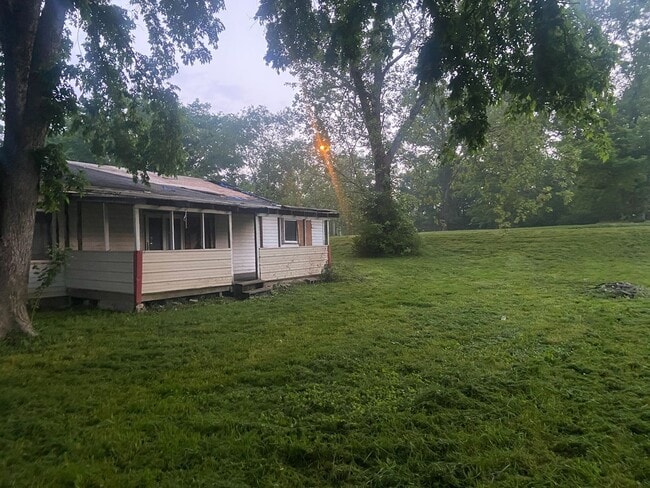 201 Graham St in Marble Hill, MO - Building Photo - Building Photo