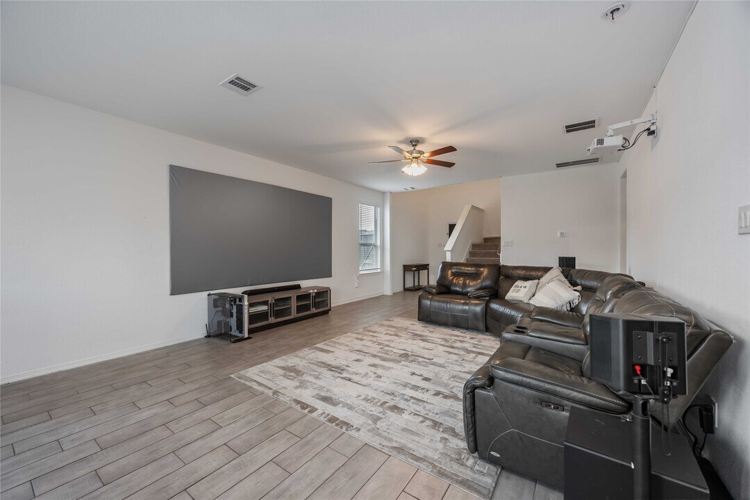 22308 Auburn Cabin Ln in Porter, TX - Building Photo