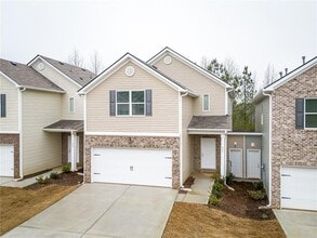 978 Valley Rock Dr in Lithonia, GA - Building Photo - Building Photo