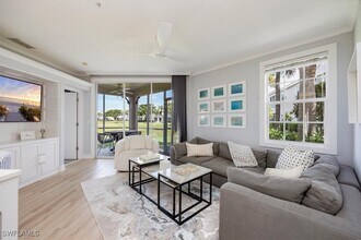 1133 Sweetwater Ln in Naples, FL - Foto de edificio - Building Photo