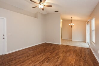 2513 Townsquare Dr in Jacksonville, FL - Building Photo - Building Photo