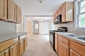 4377 Vintage Ln in Dunwoody, GA - Building Photo - Building Photo