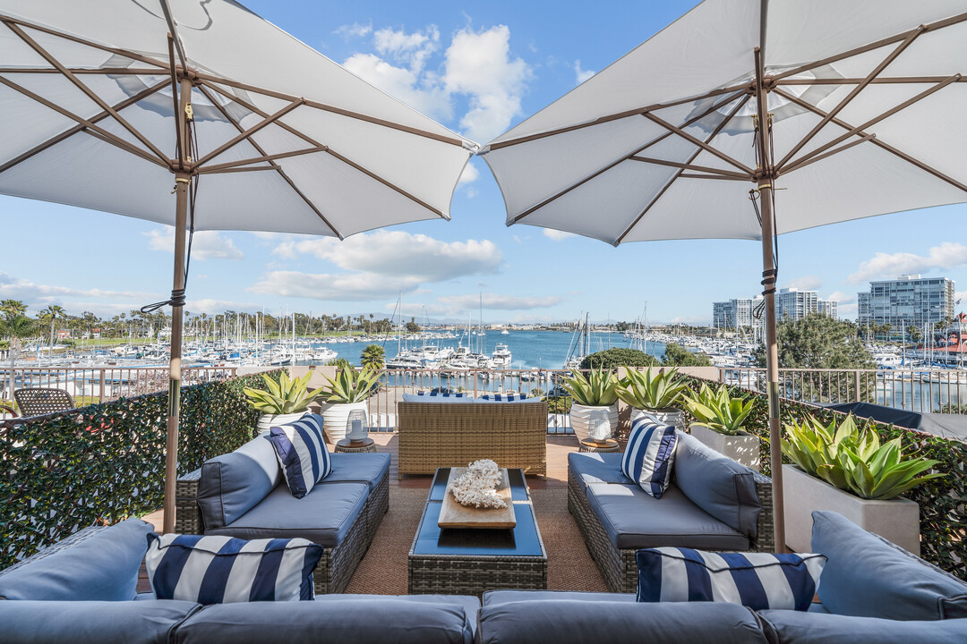 1623 Glorietta Blvd in Coronado, CA - Building Photo