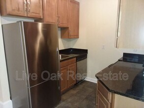 405-23rd 1/2 23 1/2 St in Virginia Beach, VA - Building Photo - Building Photo