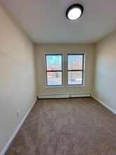 1290 Islip Ave, Unit Unit 2 in Brentwood, NY - Foto de edificio - Building Photo