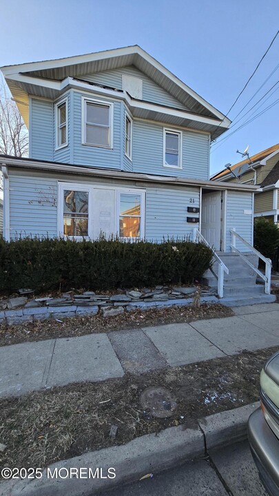 21 Atkins Ave in Asbury Park, NJ - Building Photo