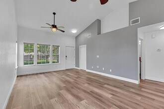 112 Prairie Springs Loop in Georgetown, TX - Building Photo - Building Photo