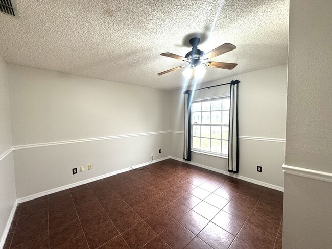 2728 Corrigan Dr in Deltona, FL - Building Photo - Building Photo