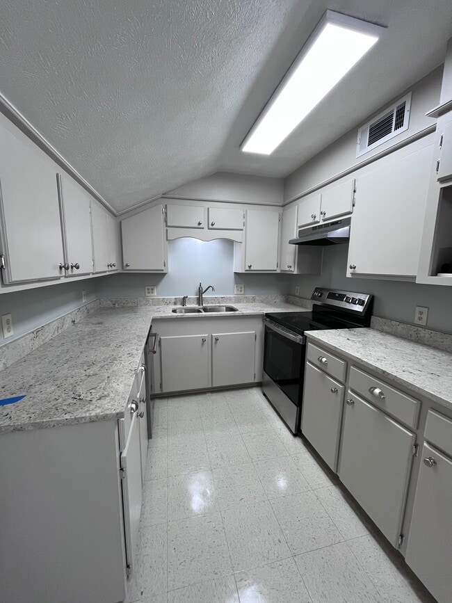 36 Dogwood Ln, Unit 36 Dogwood