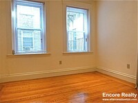 28 Queensberry St, Unit 36 in Boston, MA - Building Photo - Building Photo