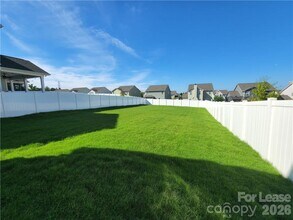 4925 Grace View Dr in Pineville, NC - Building Photo - Building Photo