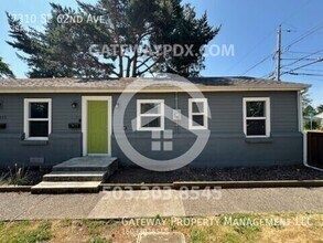 7310 SE 62nd Ave in Portland, OR - Building Photo - Building Photo