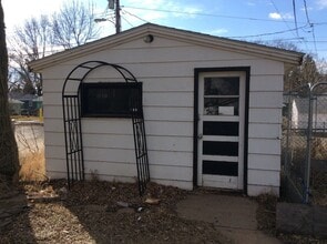 141 11th Ave W in Dickinson, ND - Building Photo - Building Photo