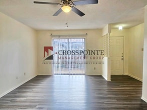 113-115 Queens Ct in Longview, TX - Building Photo - Building Photo