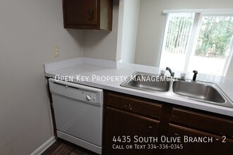 4435 Dorothy Dr, Unit 2 in Marianna, FL - Building Photo - Building Photo