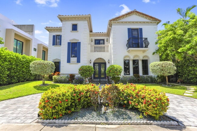 property at 1020 Miramar Dr
