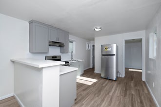 3087 Inez St in Los Angeles, CA - Building Photo - Building Photo