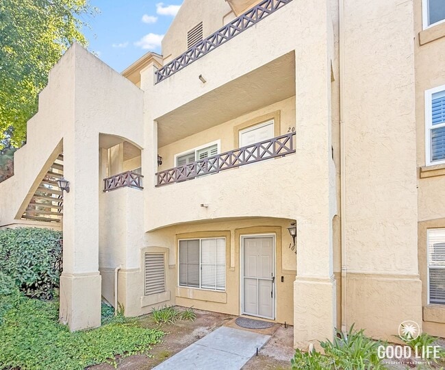 property at 2055 Lakeridge Cir