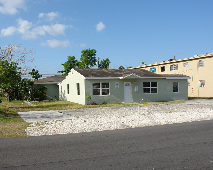 3804 SW 12th Ct in Fort Lauderdale, FL - Building Photo