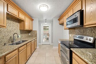 3850 Westmeadow Dr in Houston, TX - Building Photo