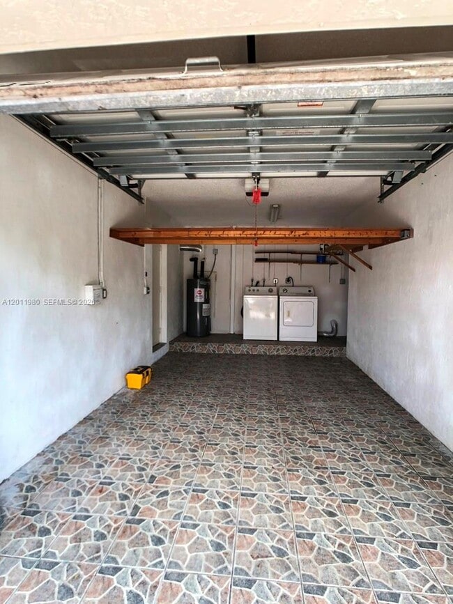 16604 SW 97th St in Miami, FL - Building Photo - Building Photo