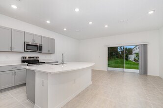 174 River Front Way in Edgewater, FL - Building Photo - Building Photo