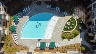 Stella at Five Points in Huntsville, AL - Building Photo