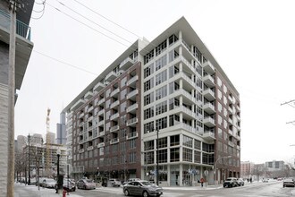 901 W Madison St in Chicago, IL - Foto de edificio - Building Photo