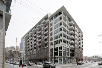 901 W Madison St in Chicago, IL - Building Photo - Building Photo