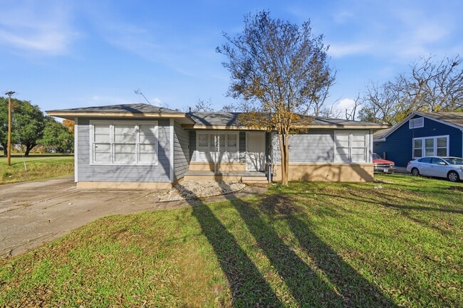 property at 1025 N 32nd St