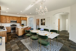 61164 Cone Flower St in Bend, OR - Building Photo - Building Photo