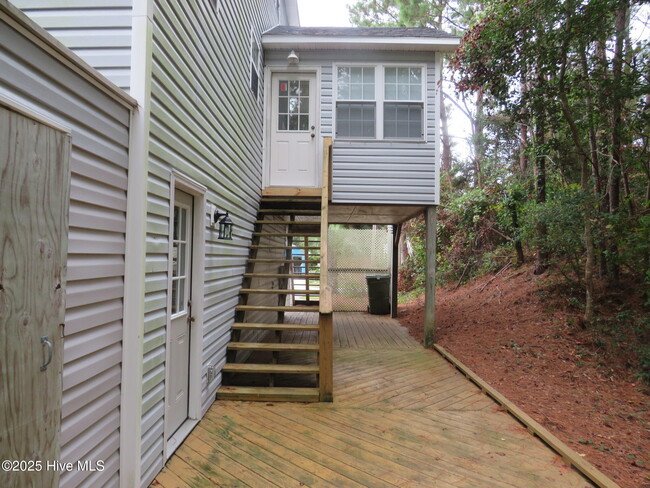 208 Stroud St in Emerald Isle, NC - Building Photo - Building Photo