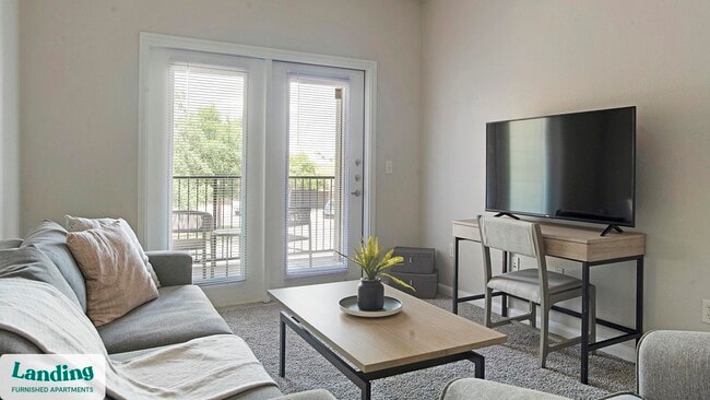 625 E Stassney Ln in Austin, TX - Building Photo - Building Photo