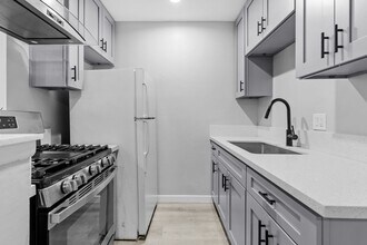 1655 W Malvern Ave, Unit 1701-05 in Fullerton, CA - Building Photo - Building Photo