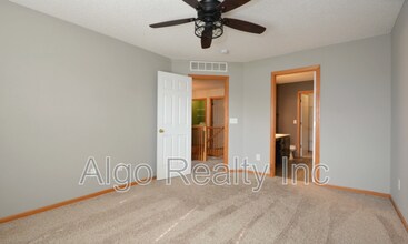 11231 204th St W in Lakeville, MN - Building Photo - Building Photo