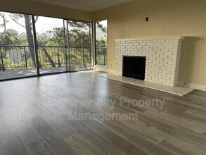 31 Del Mesa Carmel in Carmel, CA - Building Photo - Building Photo