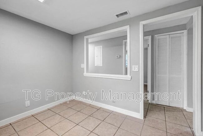 6855 Hafford Ln in Jacksonville, FL - Building Photo - Building Photo